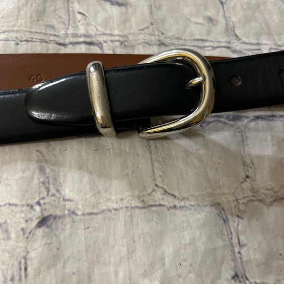 GENUINE ITALIAN LEATHER BLACK WITH SILVER TONE BUCKLE MENS CLASSIC BELT SIZE 40 - Picture 6 of 8